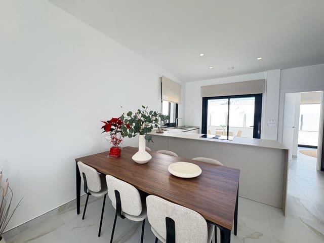 3 bedroom Villa for sale in Pinar de Campoverde, Pilar de la Horadada with pool garage - € 422,500 (Ref: 9501907)