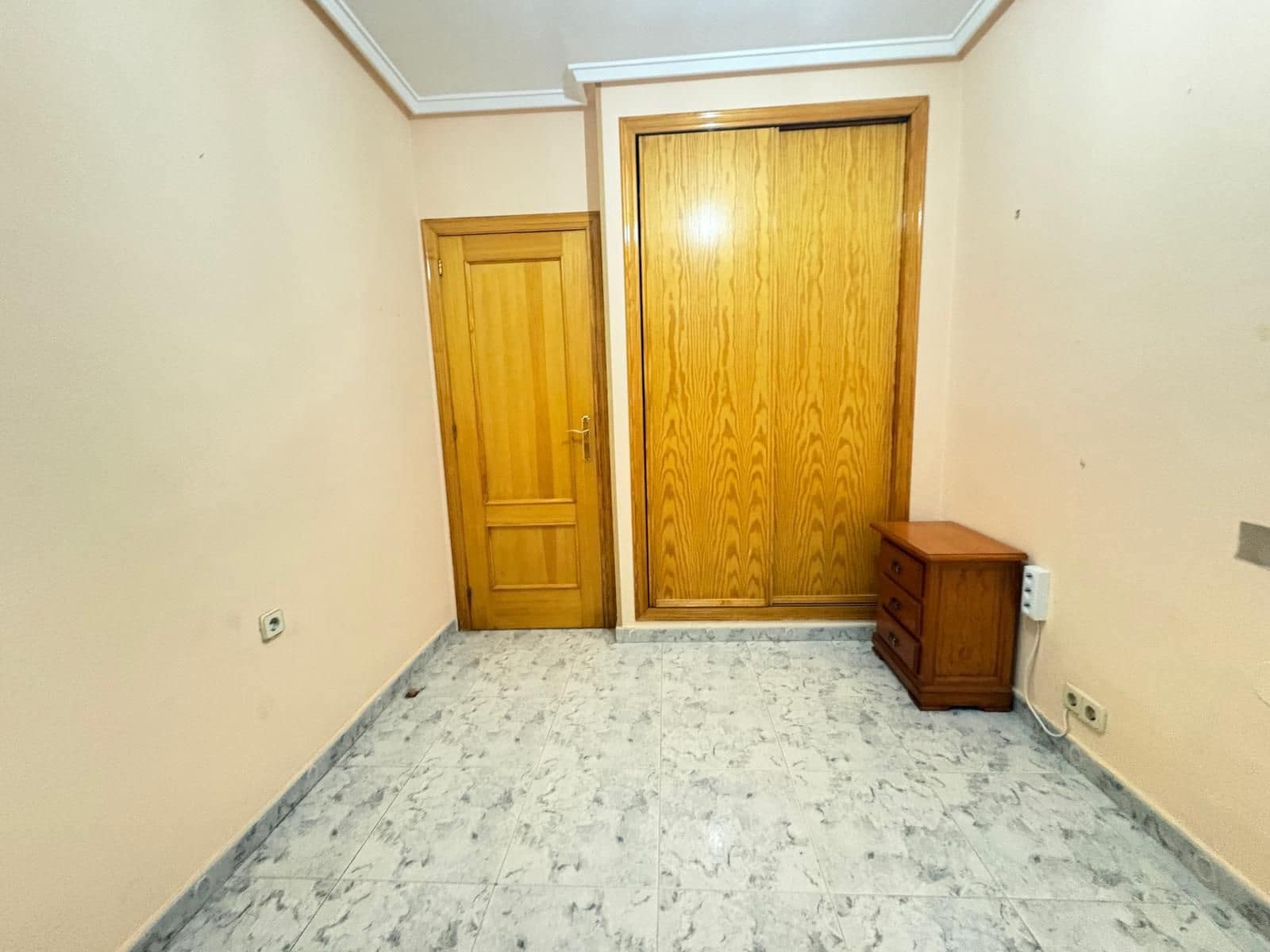 2 quarto Apartamento para venda em Torrevieja com piscina - 140 000 € (Ref: 9526201)