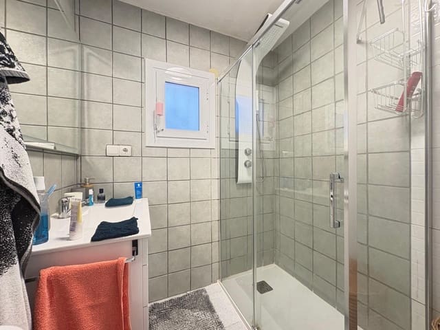 Chalet de 3 habitaciones en Pilar de la Horadada en venta con piscina garaje - 450.000 € (Ref: 9540843)