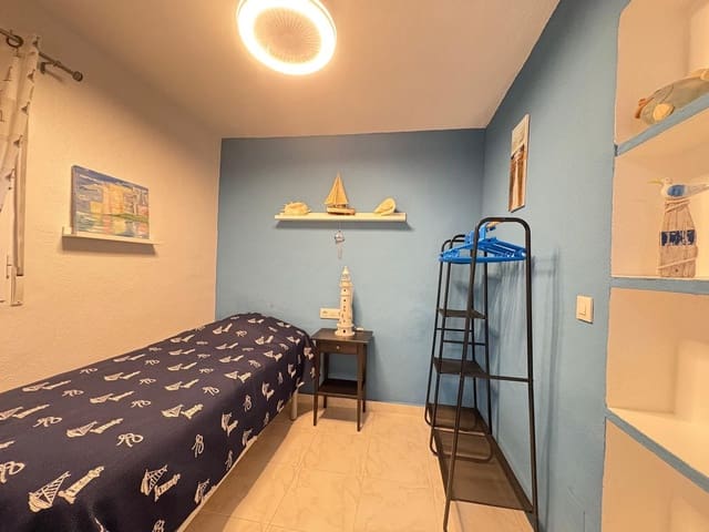 Chalet de 3 habitaciones en Pilar de la Horadada en venta con piscina garaje - 450.000 € (Ref: 9540843)