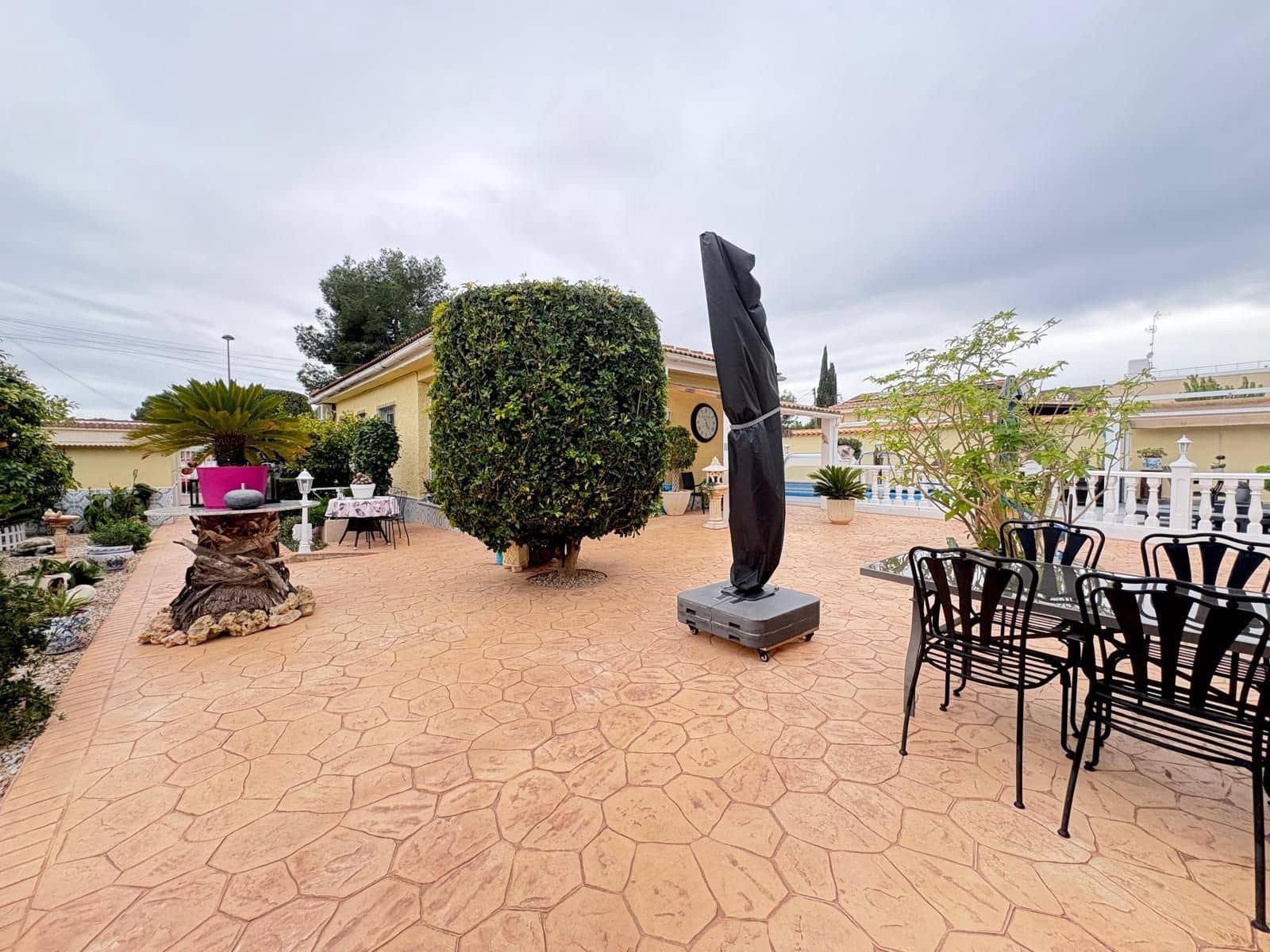 Chalet de 3 habitaciones en Pilar de la Horadada en venta con piscina garaje - 450.000 € (Ref: 9540843)