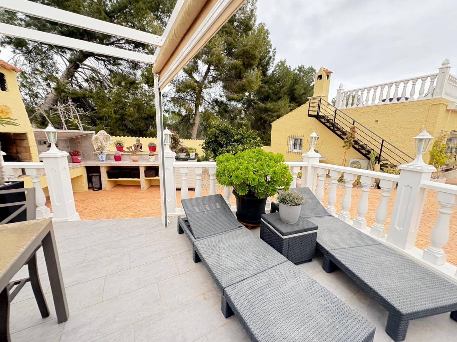 Chalet de 3 habitaciones en Pilar de la Horadada en venta con piscina garaje - 450.000 € (Ref: 9540843)