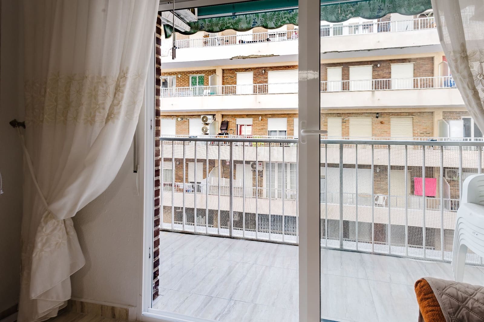 2 Zimmer Apartment zu verkaufen in Torrevieja - 159.990 € (Ref: 9555230)