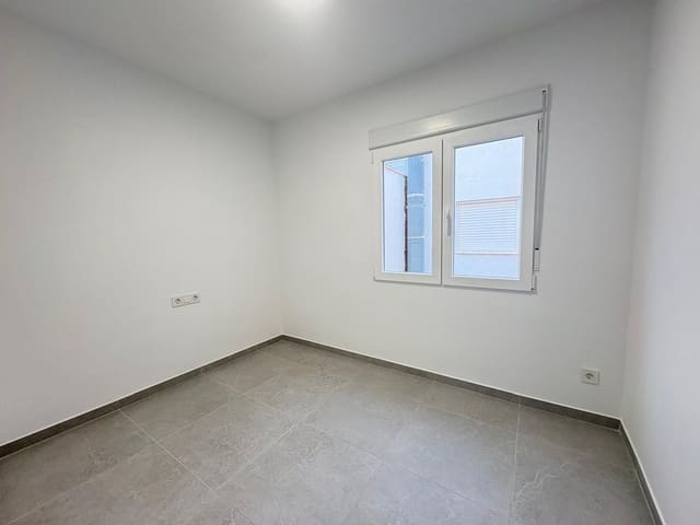 2 quarto Apartamento para venda em Las Piscinas Naturales, Torrevieja - 209 900 € (Ref: 9564818)