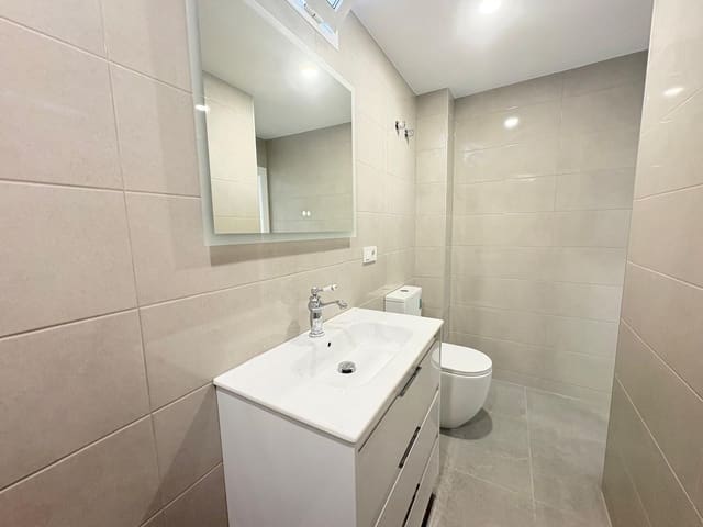 2 quarto Apartamento para venda em Las Piscinas Naturales, Torrevieja - 209 900 € (Ref: 9564818)