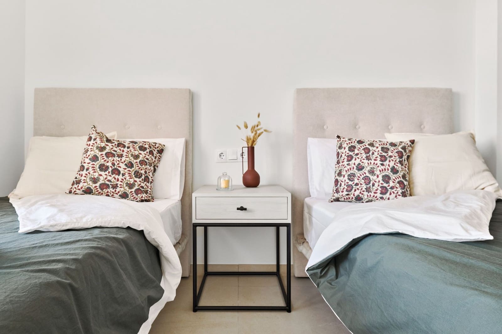 2 bedroom Apartment for sale in Torrevieja with pool garage - € 380,000 (Ref: 9611137)