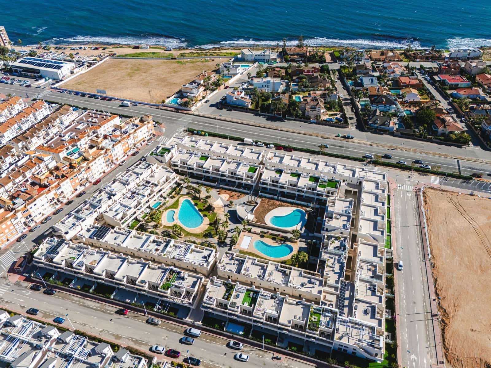 2 bedroom Apartment for sale in Torrevieja with pool garage - € 380,000 (Ref: 9611137)