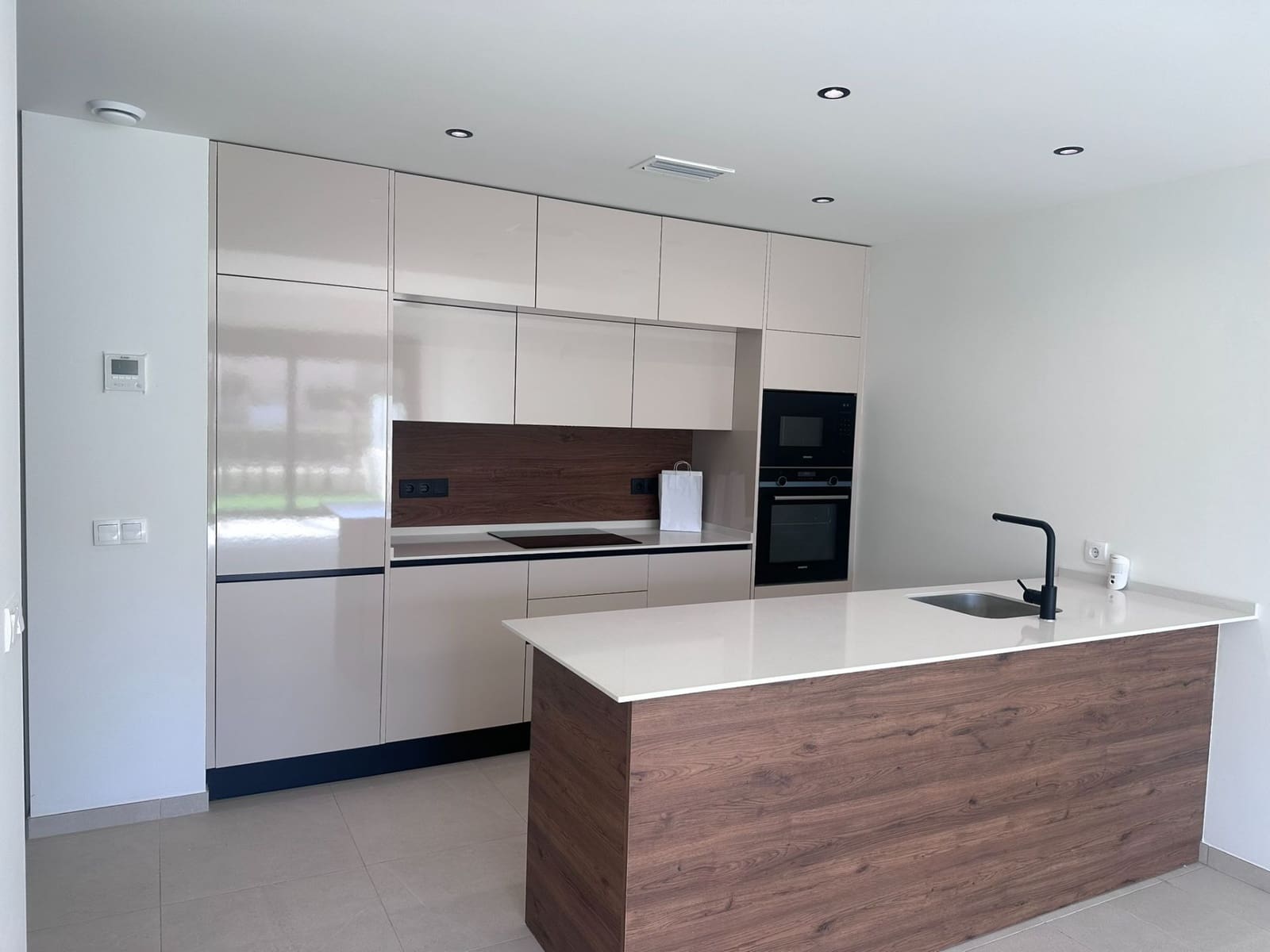 2 sovrum Lägenhet till salu i Torrevieja med pool garage - 380 000 € (Ref: 9611137)