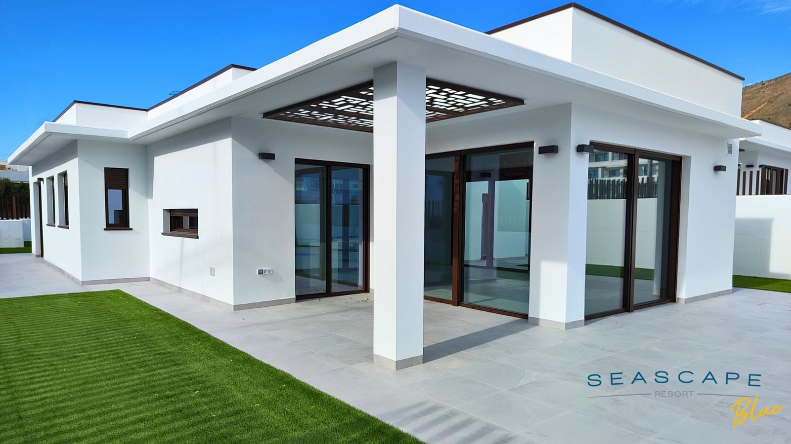 3 bedroom Villa for sale in Dehesa de Campoamor with pool garage - € 650,000 (Ref: 9615107)