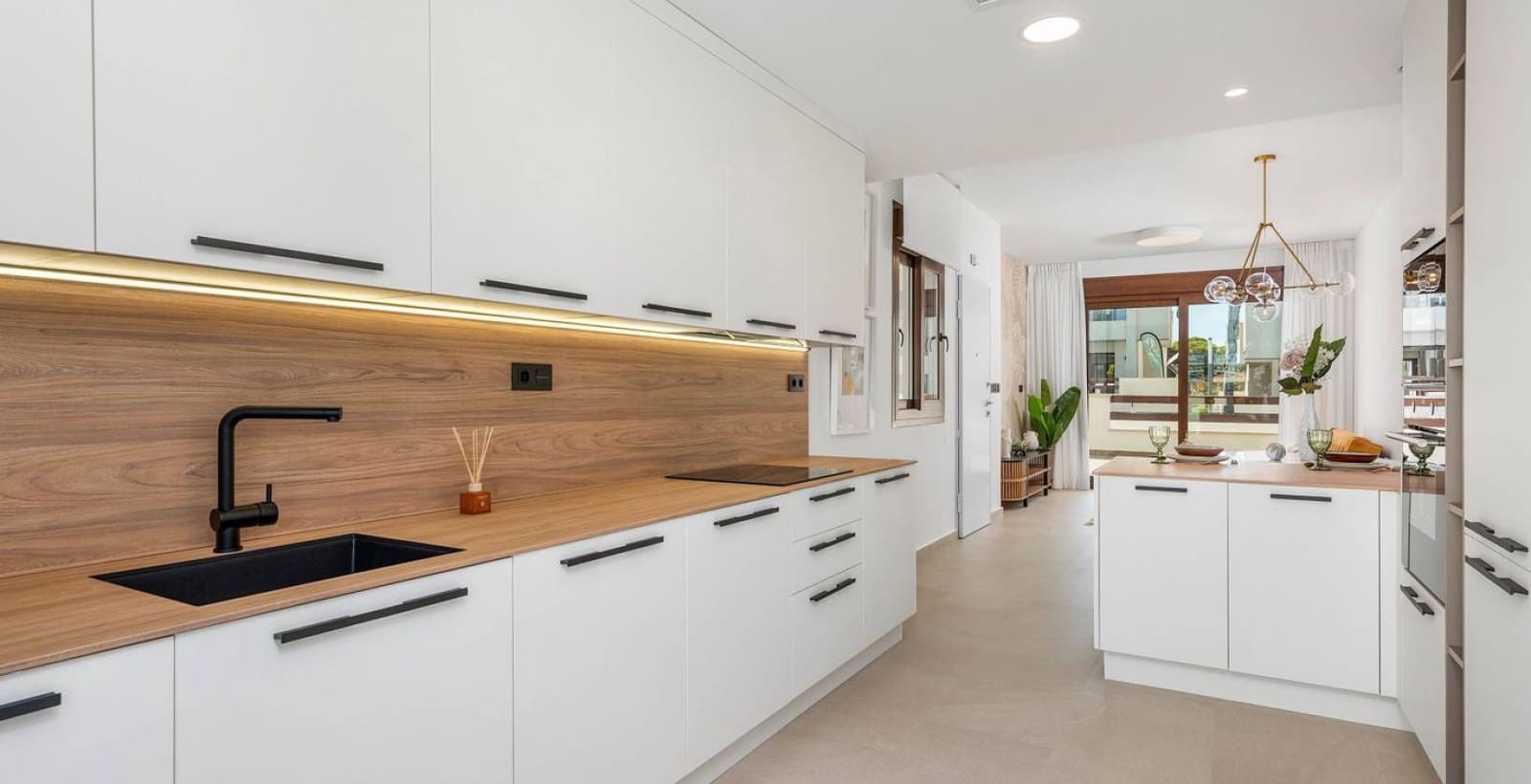 2 quarto Bungalow para venda em Torrevieja com piscina - 285 000 € (Ref: 9625362)