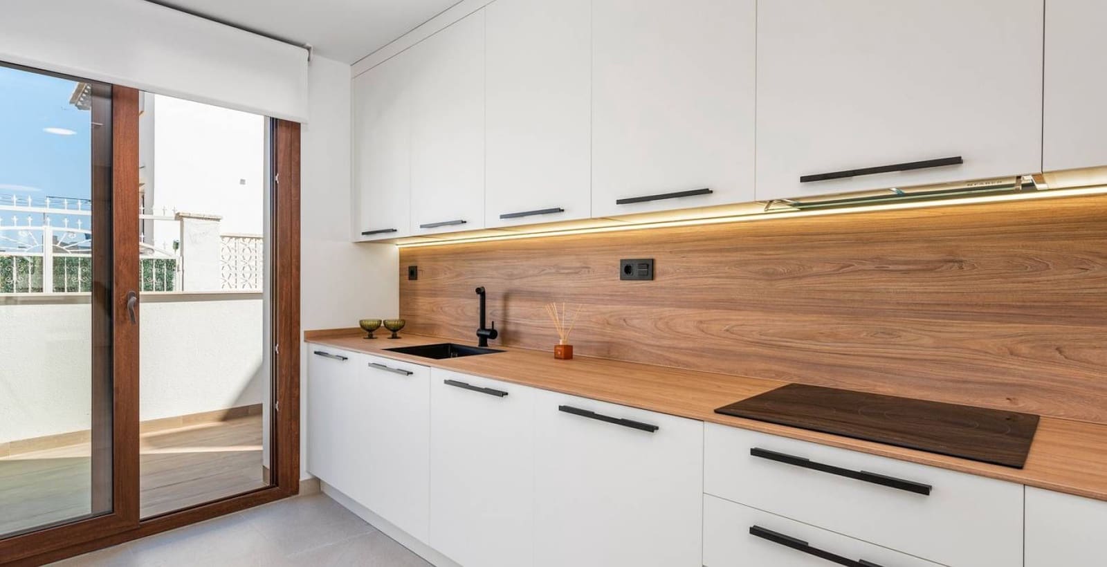 2 quarto Bungalow para venda em Torrevieja com piscina - 285 000 € (Ref: 9625362)