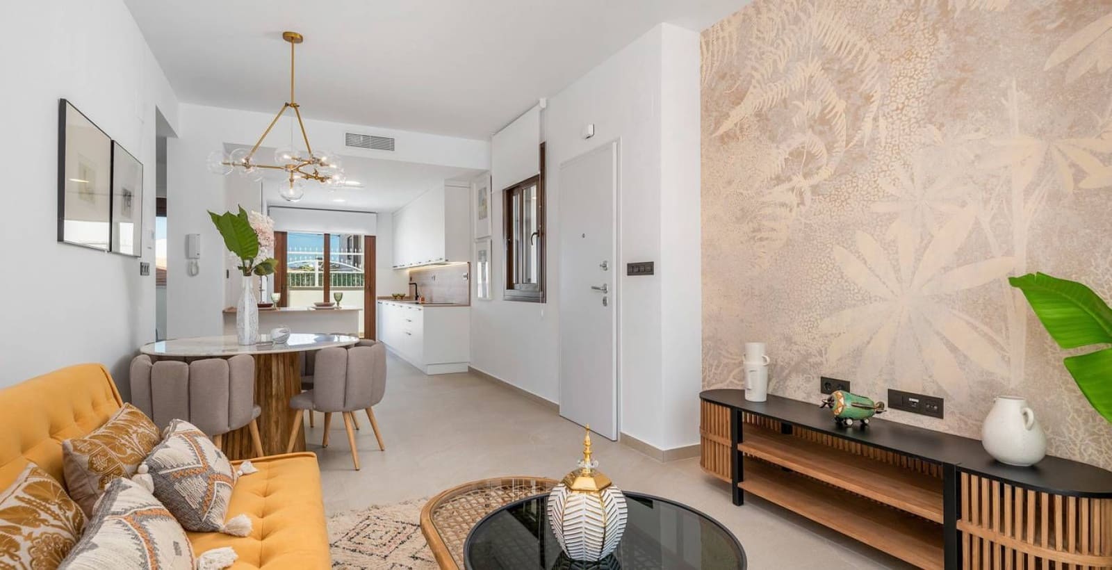 2 quarto Bungalow para venda em Torrevieja com piscina - 285 000 € (Ref: 9625362)