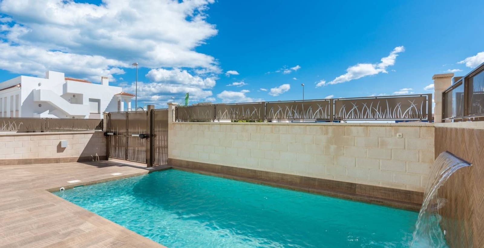 3 quarto Moradia para venda em Torrevieja com piscina garagem - 485 000 € (Ref: 9625363)