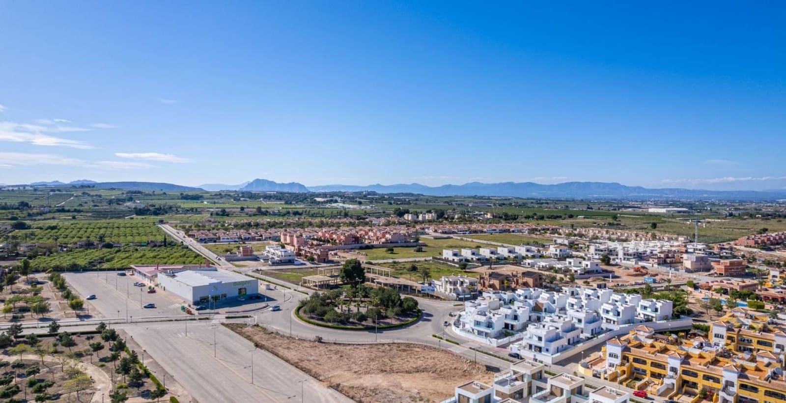 3 quarto Moradia para venda em Torrevieja com piscina garagem - 485 000 € (Ref: 9625363)