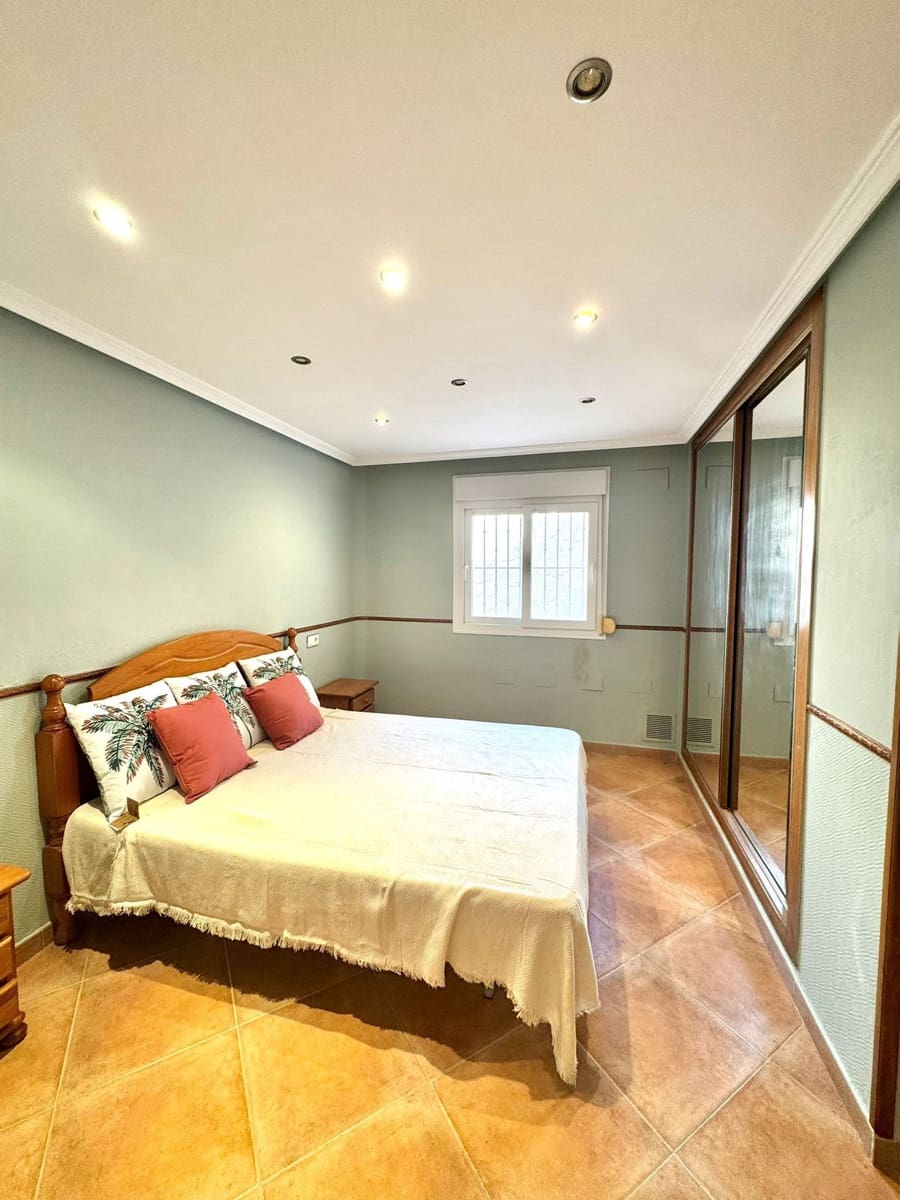 3 quarto Moradia para venda em Torrevieja com piscina garagem - 320 000 € (Ref: 9627286)