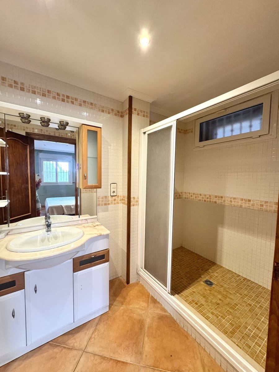 3 quarto Moradia para venda em Torrevieja com piscina garagem - 320 000 € (Ref: 9627286)