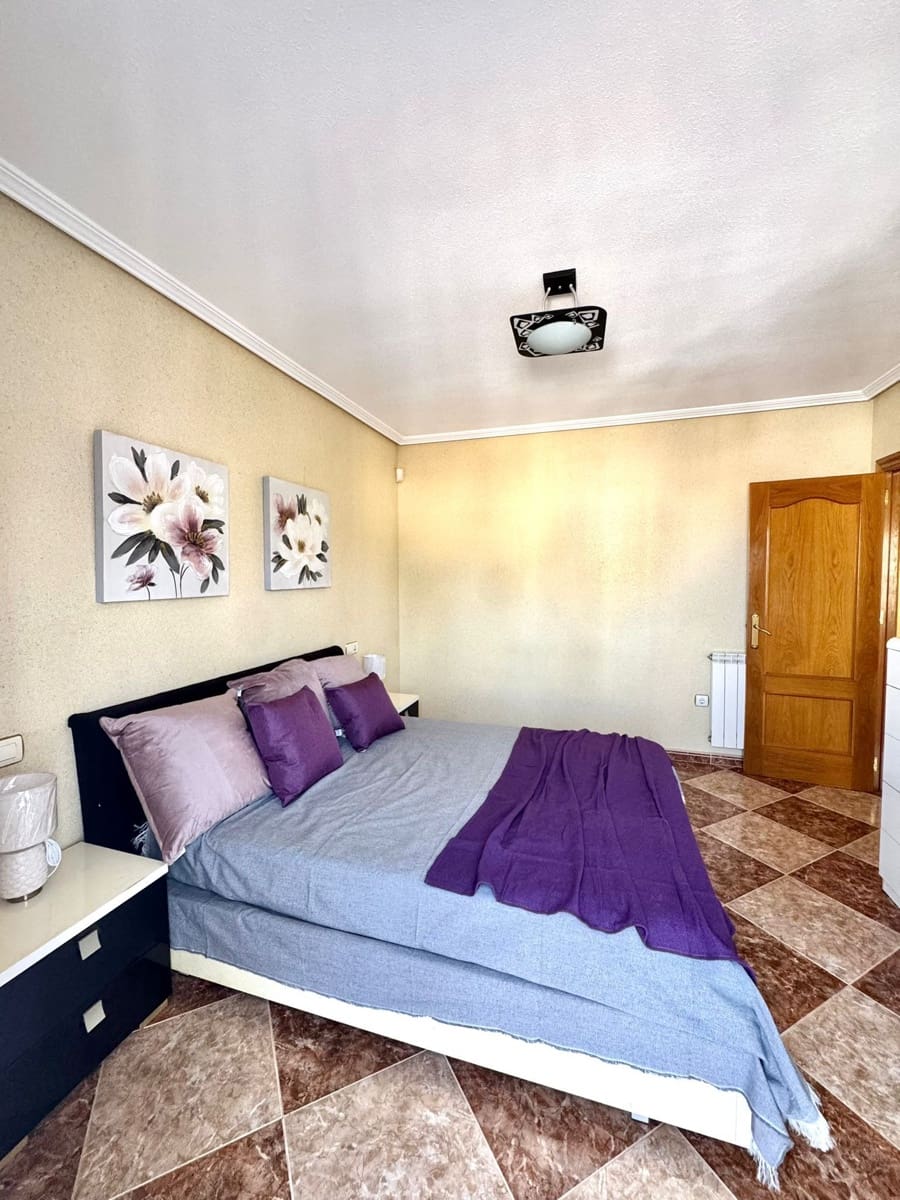 3 quarto Moradia para venda em Torrevieja com piscina garagem - 320 000 € (Ref: 9627286)