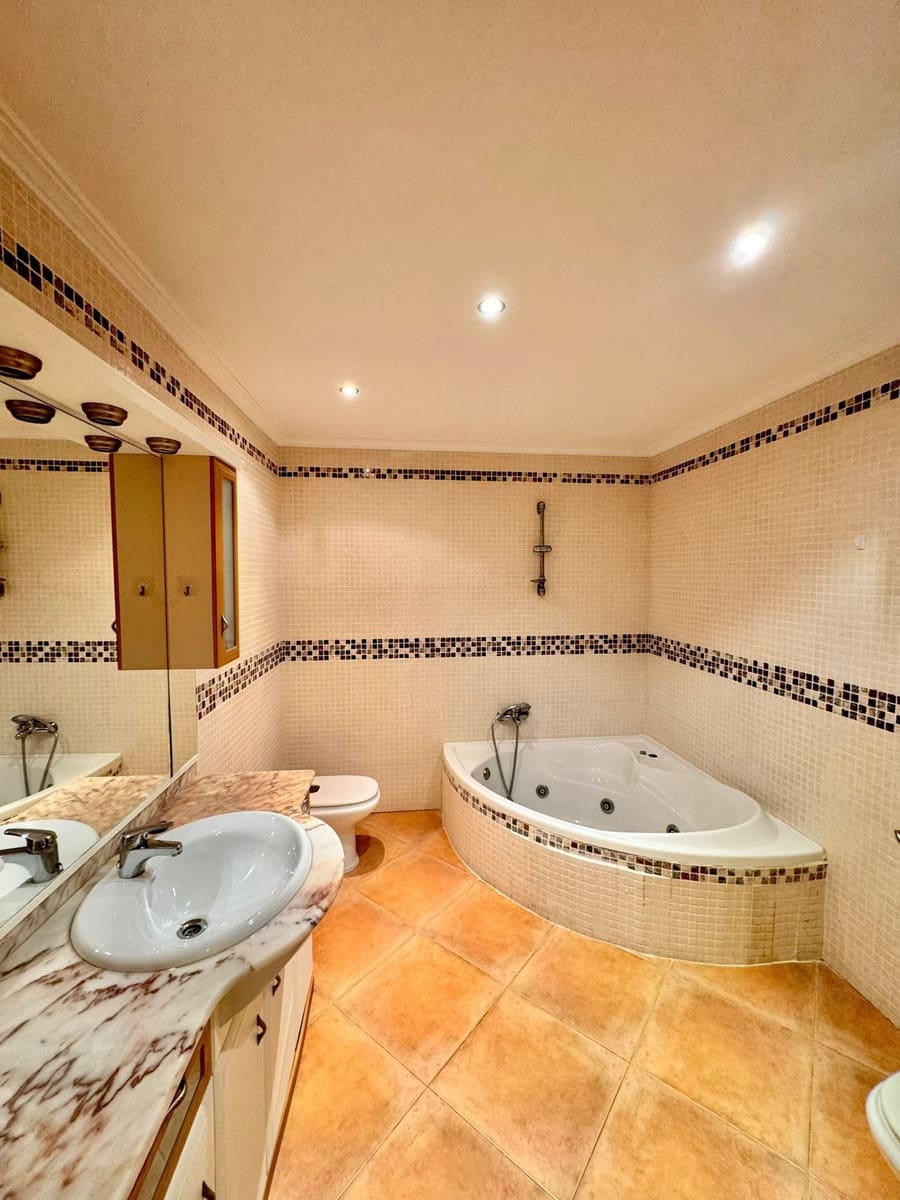 3 quarto Moradia para venda em Torrevieja com piscina garagem - 320 000 € (Ref: 9627286)