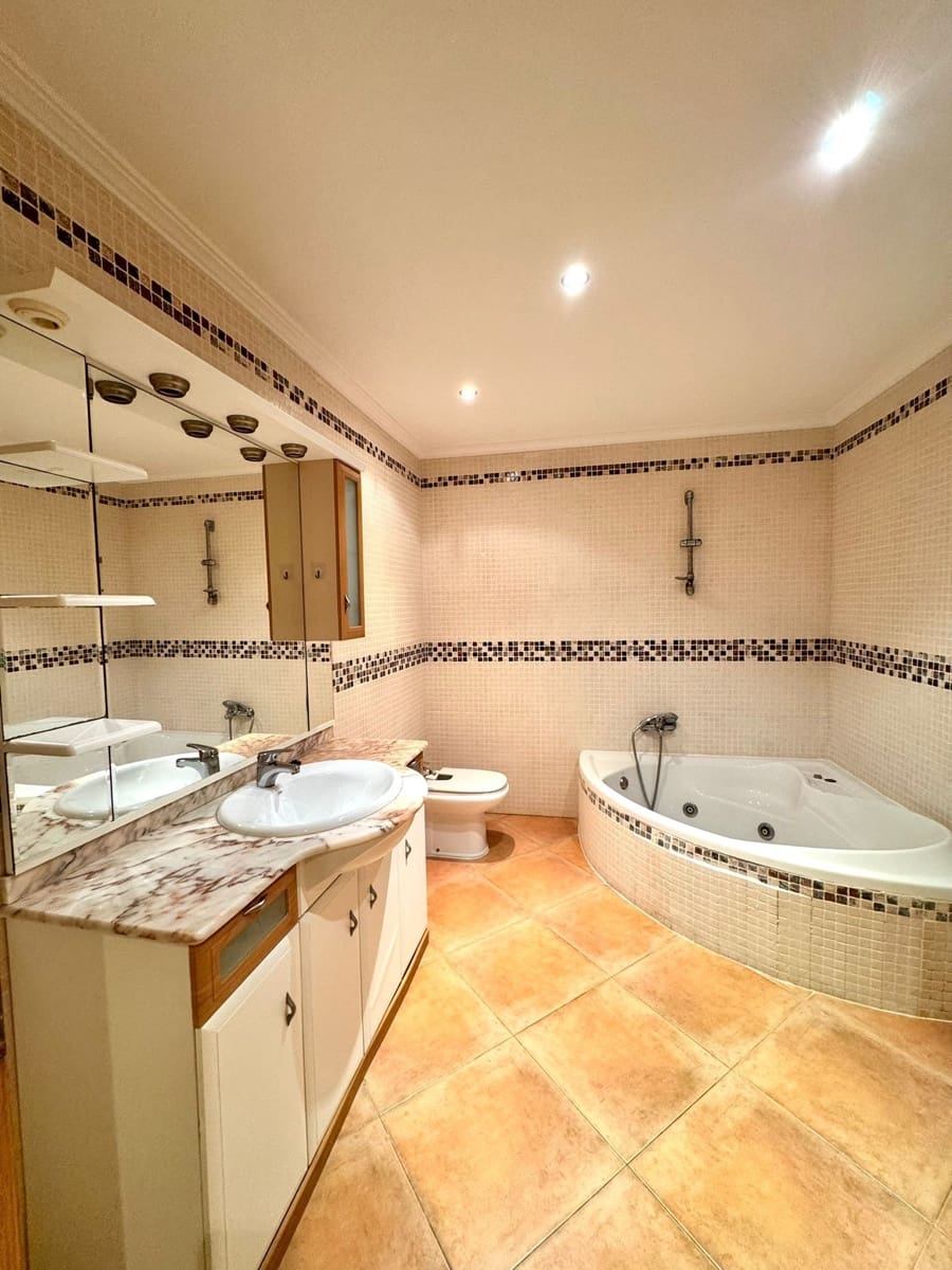 3 quarto Moradia para venda em Torrevieja com piscina garagem - 320 000 € (Ref: 9627286)