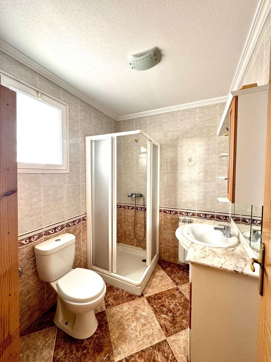 3 quarto Moradia para venda em Torrevieja com piscina garagem - 320 000 € (Ref: 9627286)