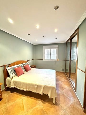 3 Zimmer Villa zu verkaufen in Torrevieja mit Pool Garage - 320.000 € (Ref: 9627286)