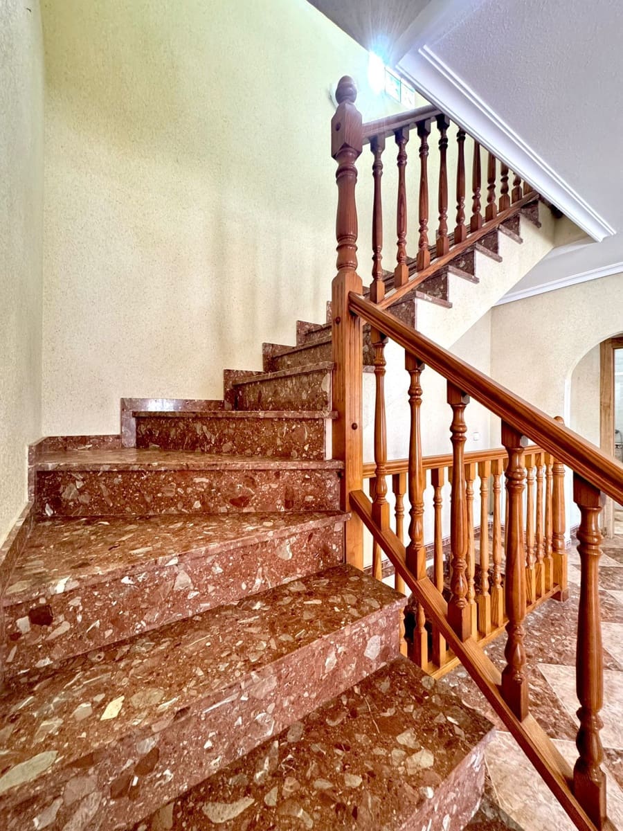 3 quarto Moradia para venda em Torrevieja com piscina garagem - 320 000 € (Ref: 9627286)