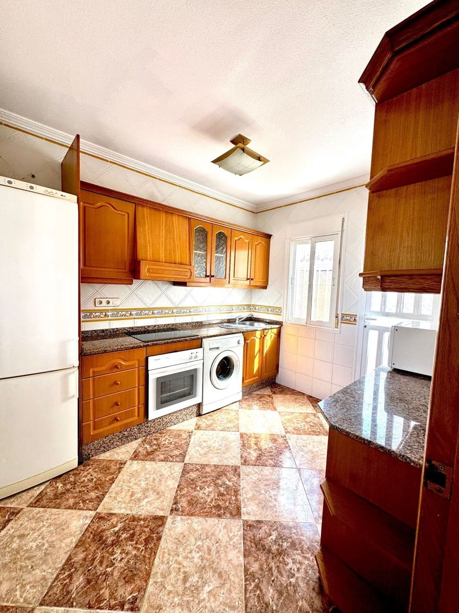 3 quarto Moradia para venda em Torrevieja com piscina garagem - 320 000 € (Ref: 9627286)