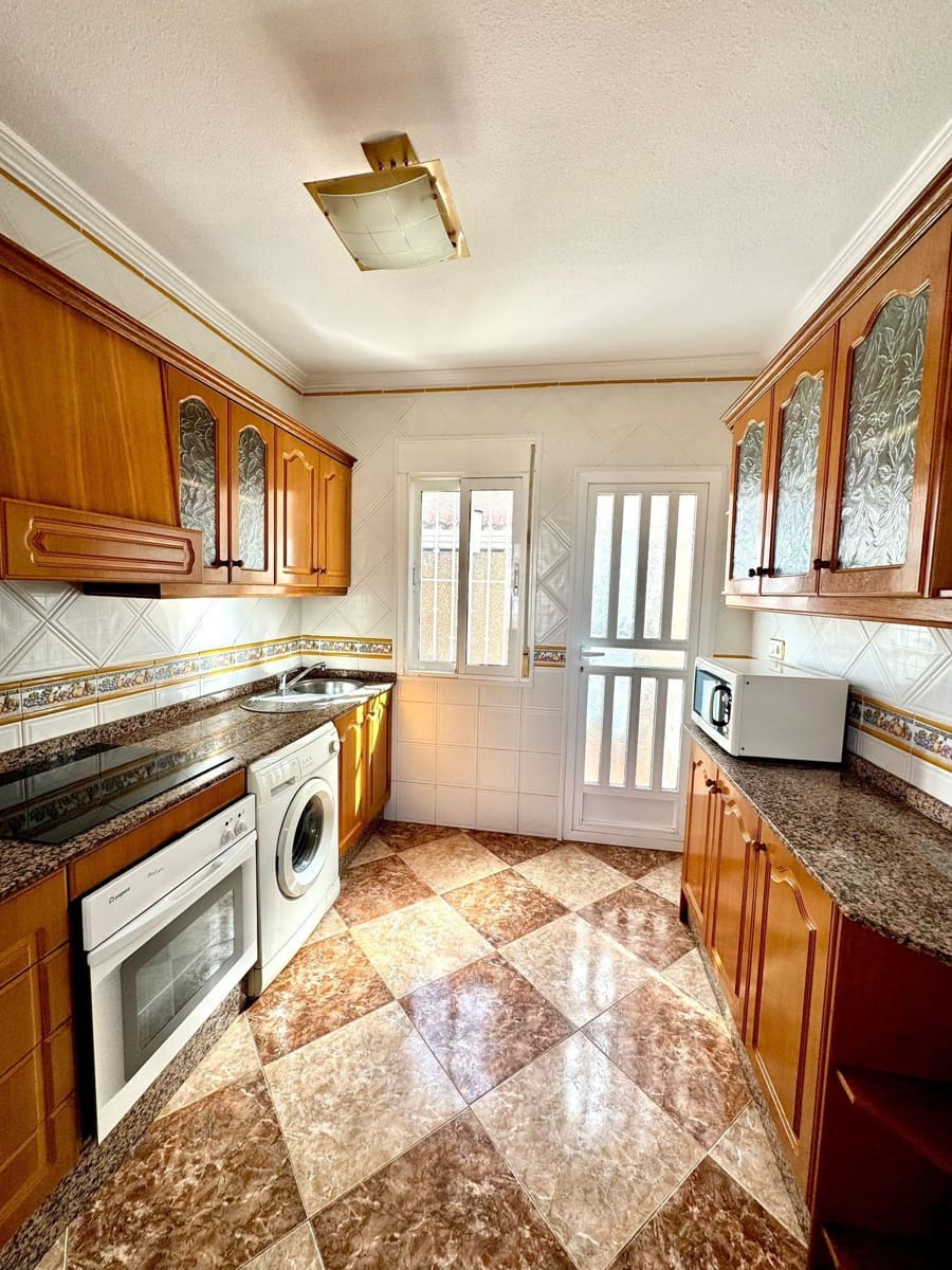 3 quarto Moradia para venda em Torrevieja com piscina garagem - 320 000 € (Ref: 9627286)