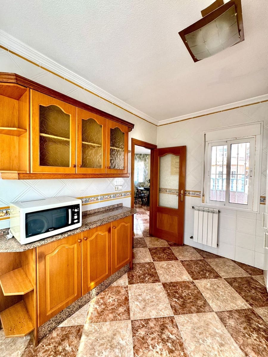 3 quarto Moradia para venda em Torrevieja com piscina garagem - 320 000 € (Ref: 9627286)