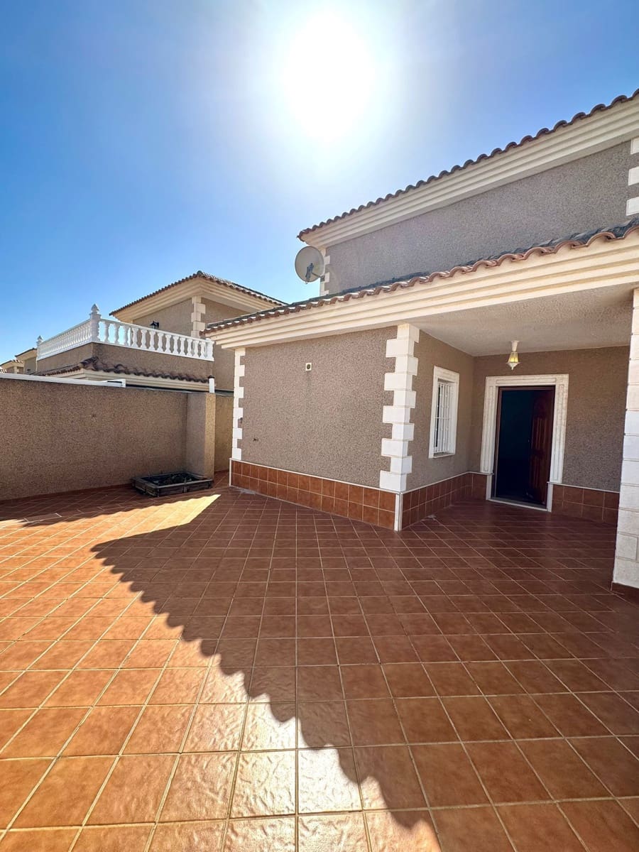 3 quarto Moradia para venda em Torrevieja com piscina garagem - 320 000 € (Ref: 9627286)