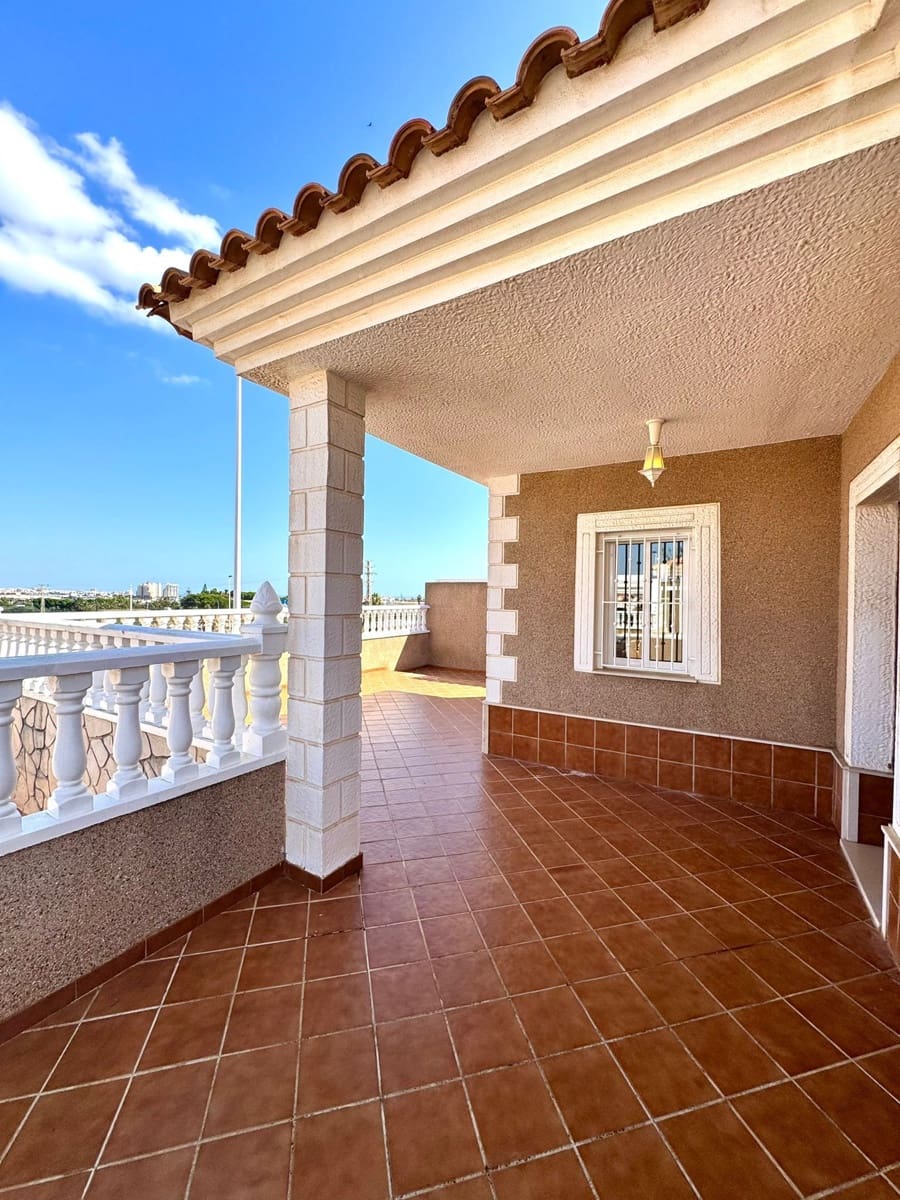 3 quarto Moradia para venda em Torrevieja com piscina garagem - 320 000 € (Ref: 9627286)