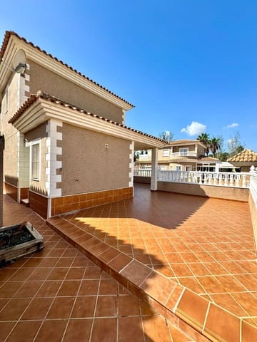 3 Zimmer Villa zu verkaufen in Torrevieja mit Pool Garage - 320.000 € (Ref: 9627286)