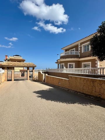 3 Zimmer Villa zu verkaufen in Torrevieja mit Pool Garage - 320.000 € (Ref: 9627286)