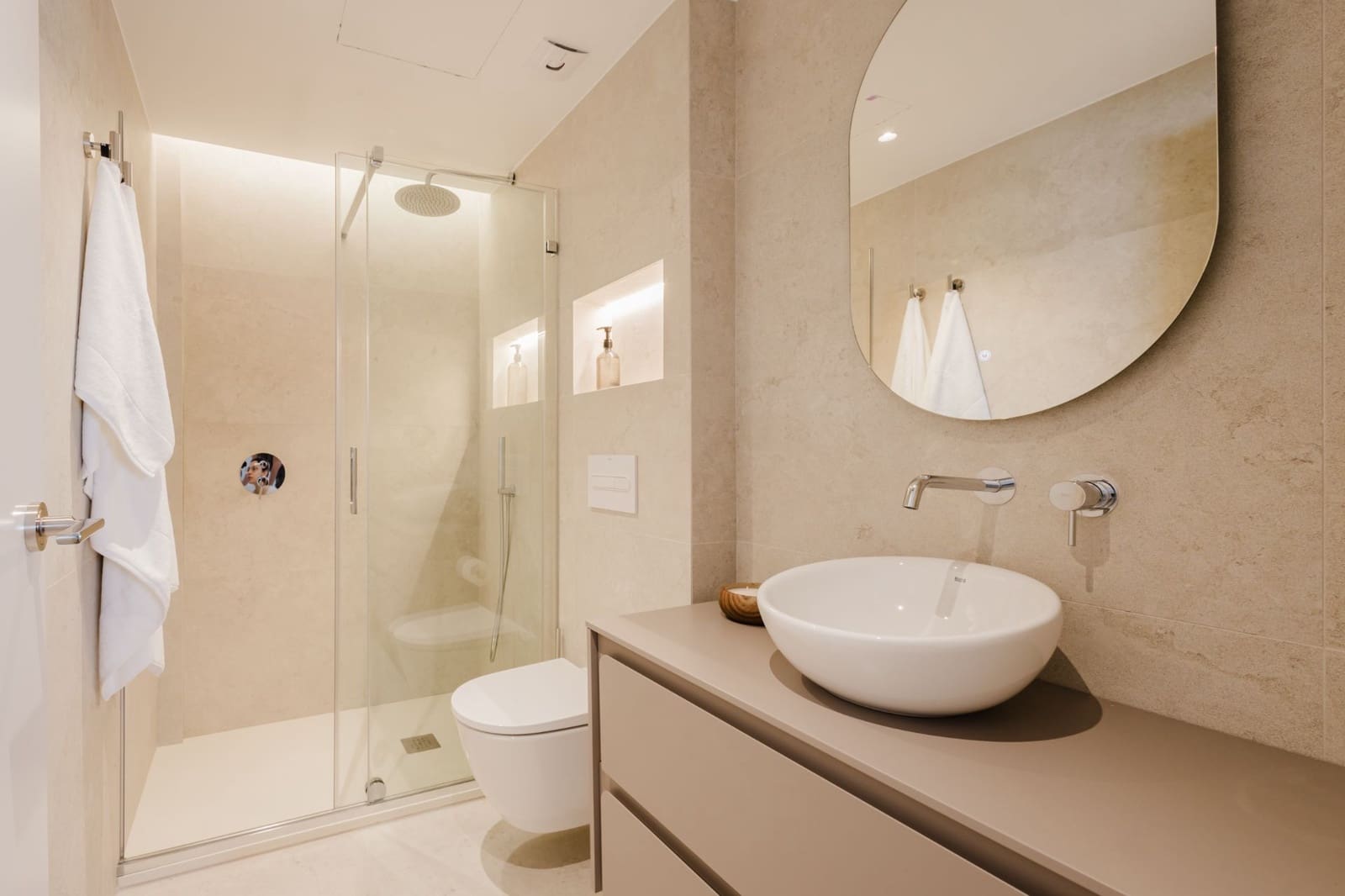 3 sypialnia Apartament na sprzedaż w Torrevieja z basenem - 349 000 € (Ref: 9665996)