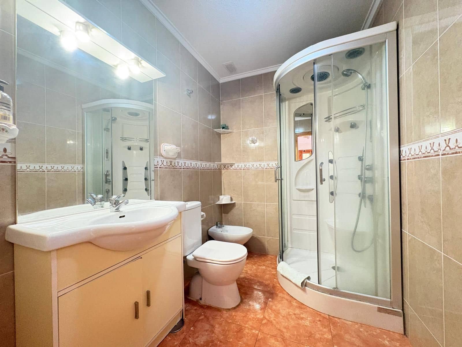 Apartamento de 1 habitación en Torrevieja en venta con piscina - 134.900 € (Ref: 9665998)