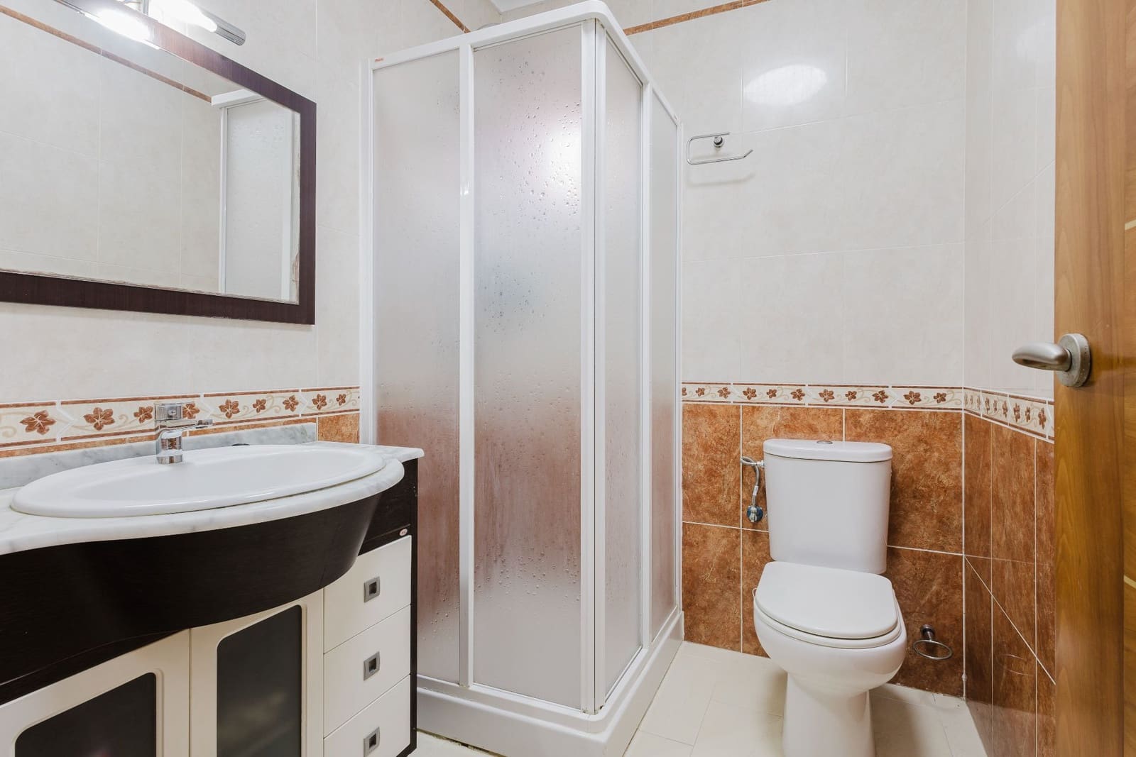 2 chambre Villa/Maison à vendre à Torrevieja avec piscine - 239 900 € (Ref: 9673876)