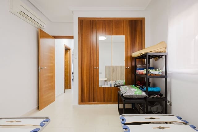 Chalet de 2 habitaciones en Parque Acuático - Sector 25, Torrevieja en venta con piscina - 239.900 € (Ref: 9673876)