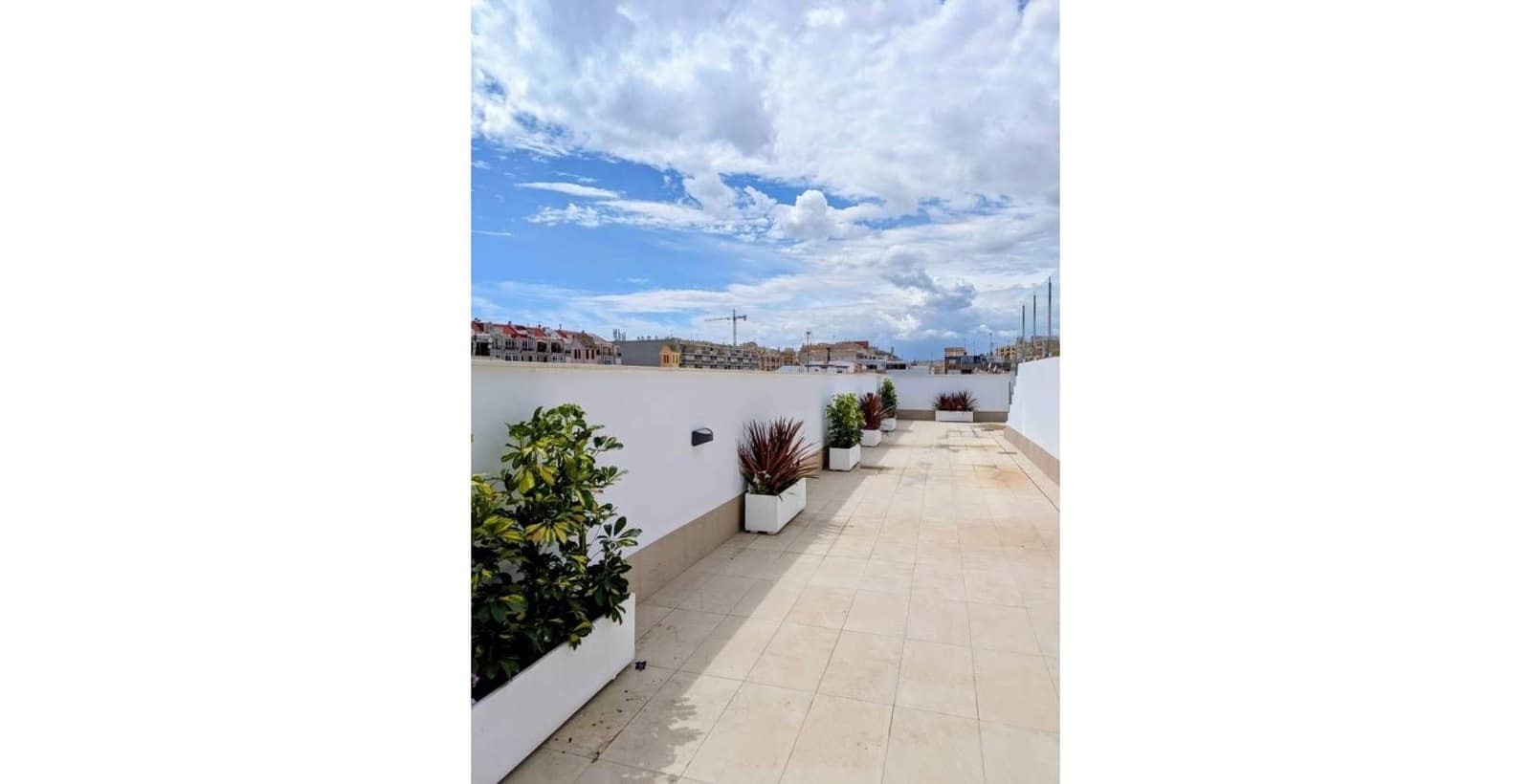 2 Zimmer Apartment zu verkaufen in Torrevieja mit Pool - 249.000 € (Ref: 9673878)