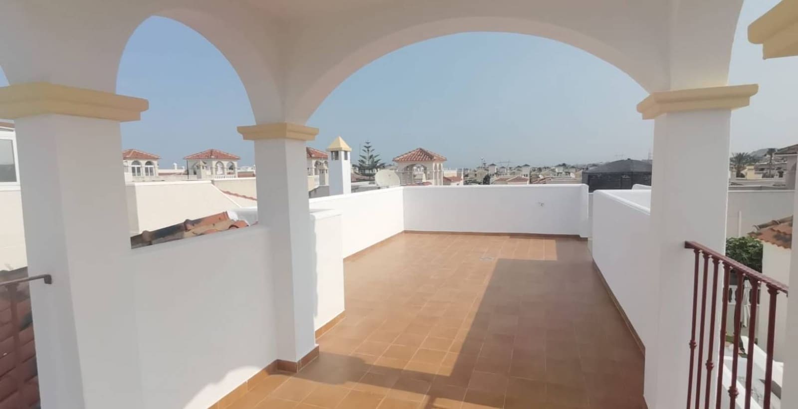 2 makuuhuone Huvila myytävänä paikassa Torrevieja mukana uima-altaan 
autotalli - 249 000 € (Ref: 9673879)