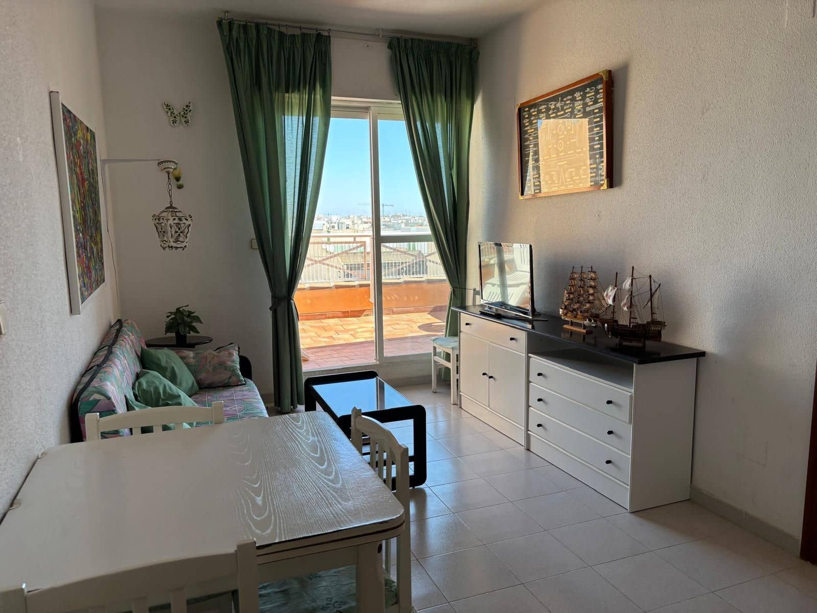 1 sovrum Lägenhet till salu i Torrevieja - 119 900 € (Ref: 9673880)