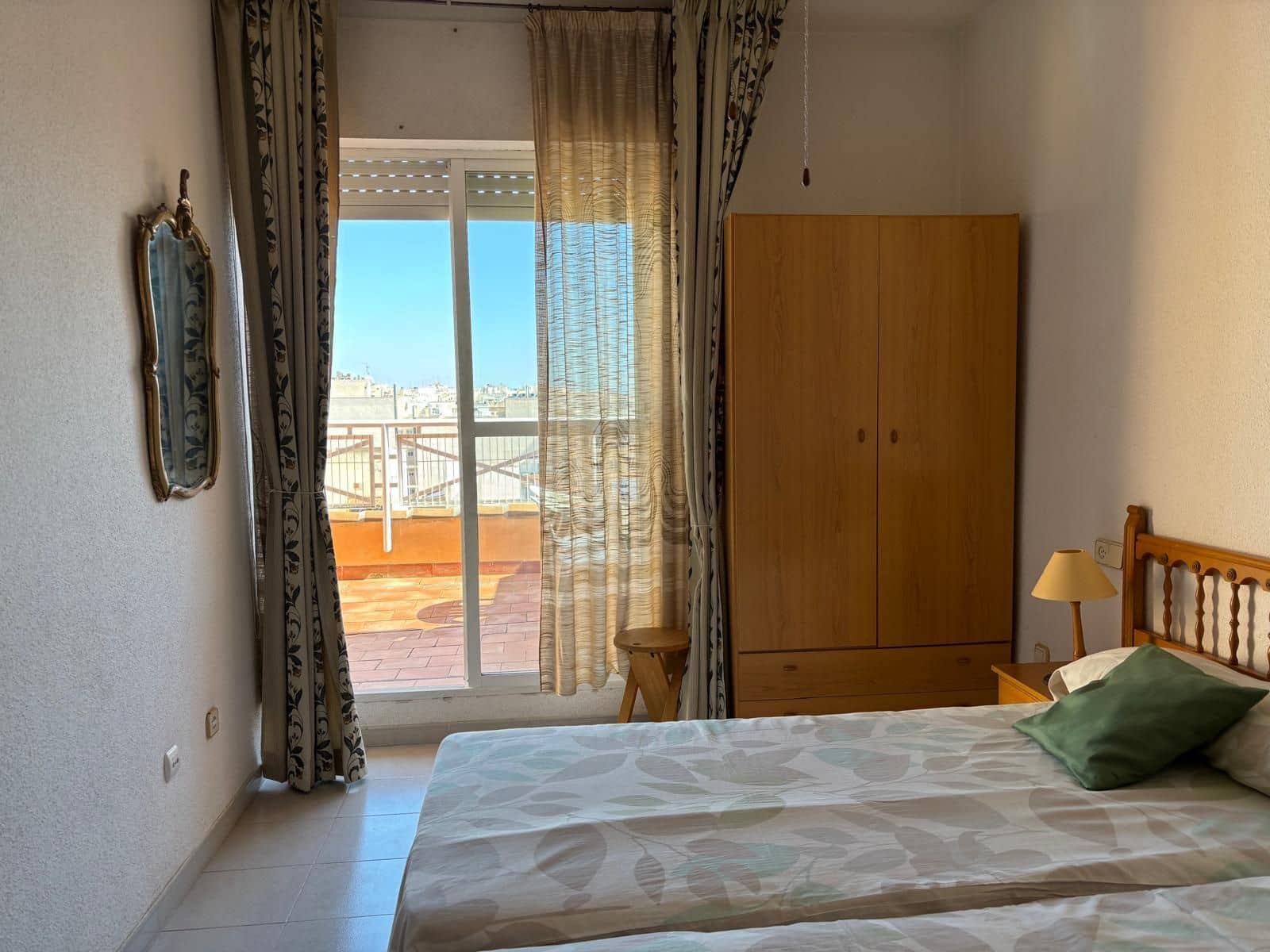 1 sovrum Lägenhet till salu i Torrevieja - 119 900 € (Ref: 9673880)