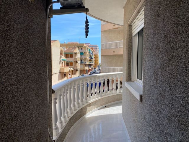 2 bedroom Apartment for sale in Playa del Acequión, Torrevieja with garage - € 139,900 (Ref: 9676955)