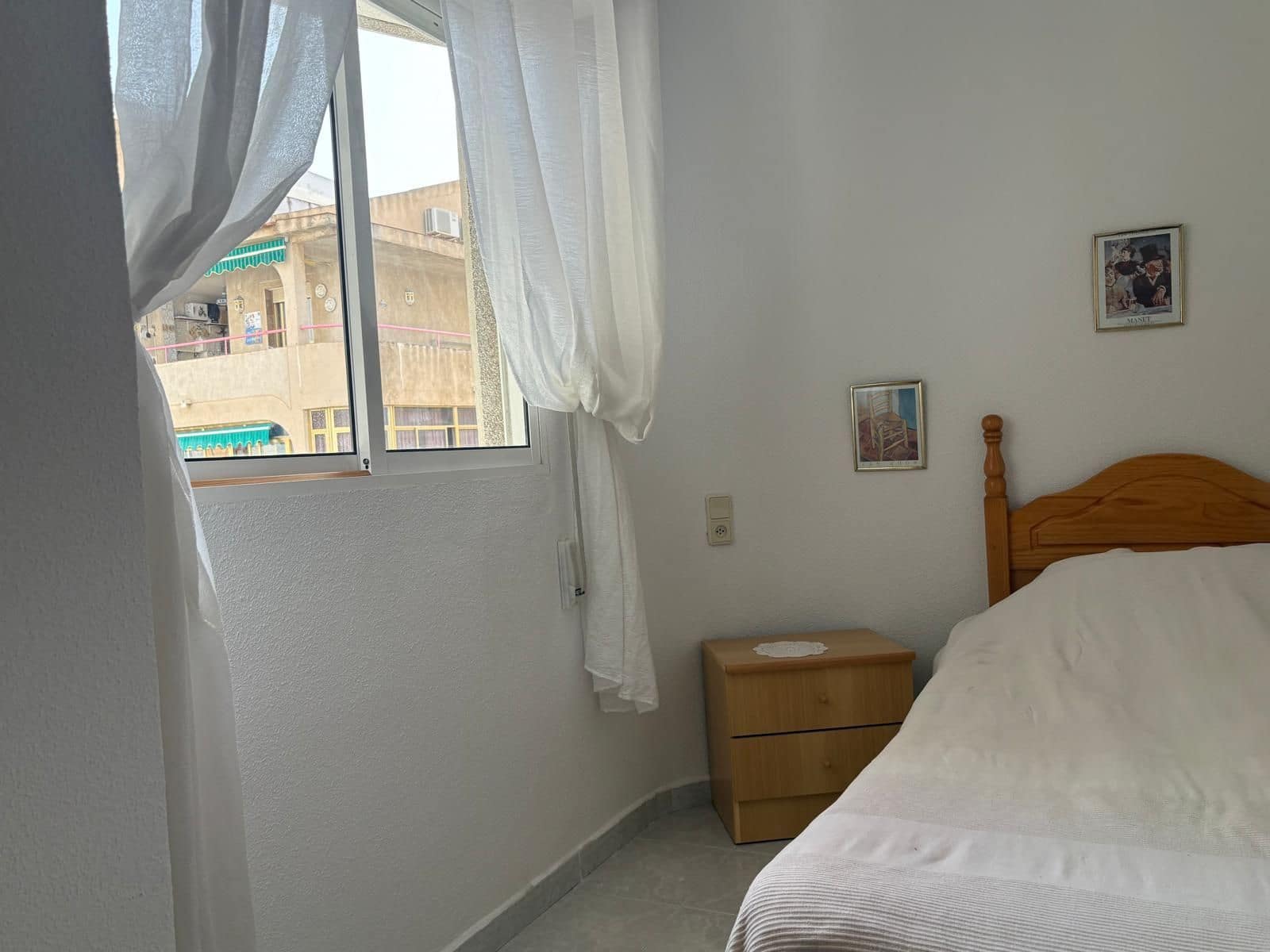 2 Zimmer Apartment zu verkaufen in Torrevieja mit Garage - 139.900 € (Ref: 9676955)