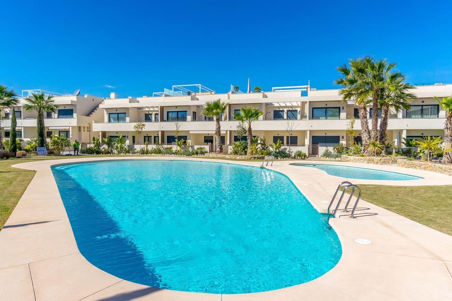 2 slaapkamer Appartement te koop in Torrevieja met zwembad garage - € 360.000 (Ref: 9676956)