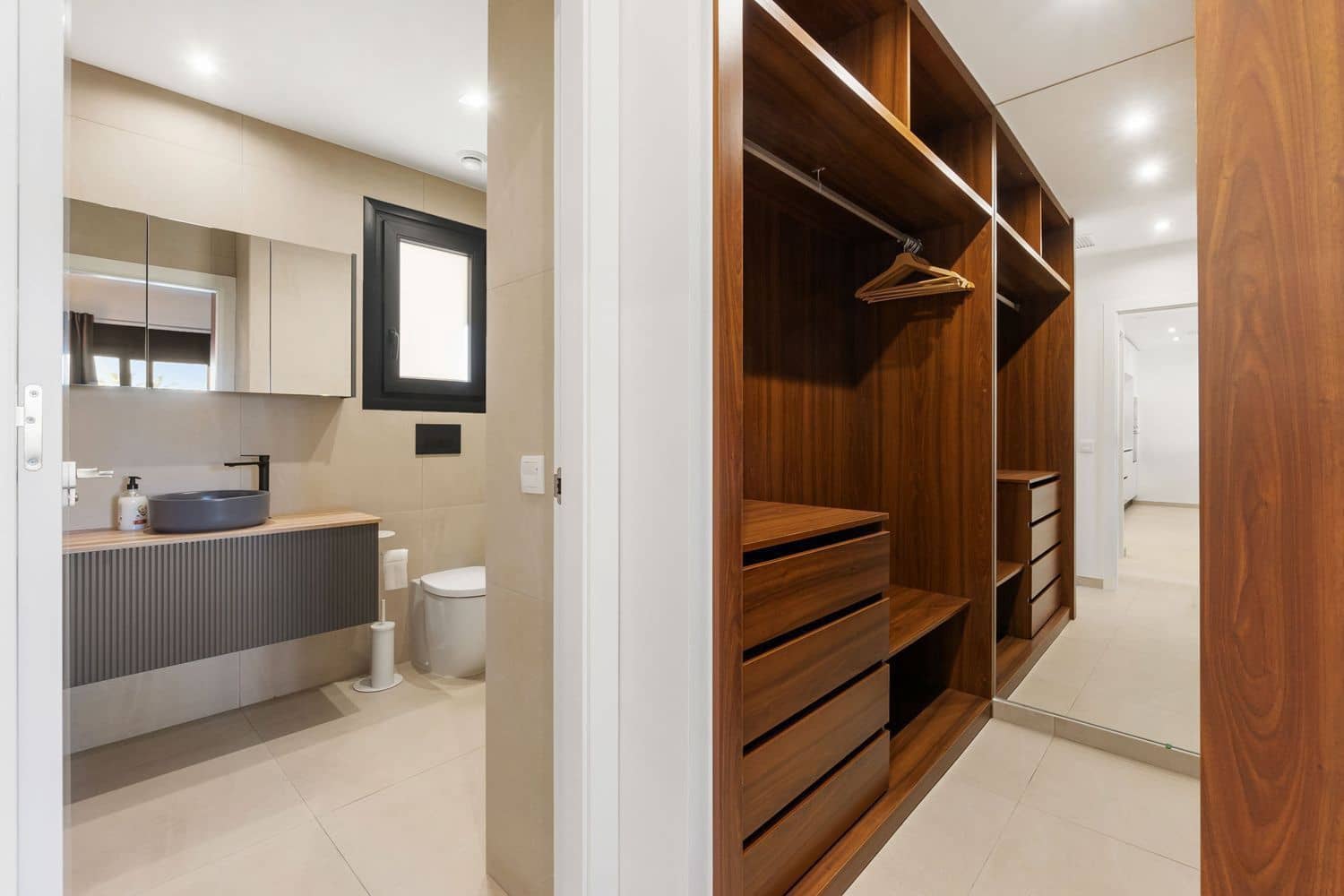 2 slaapkamer Appartement te koop in Torrevieja met zwembad garage - € 350.000 (Ref: 9676957)