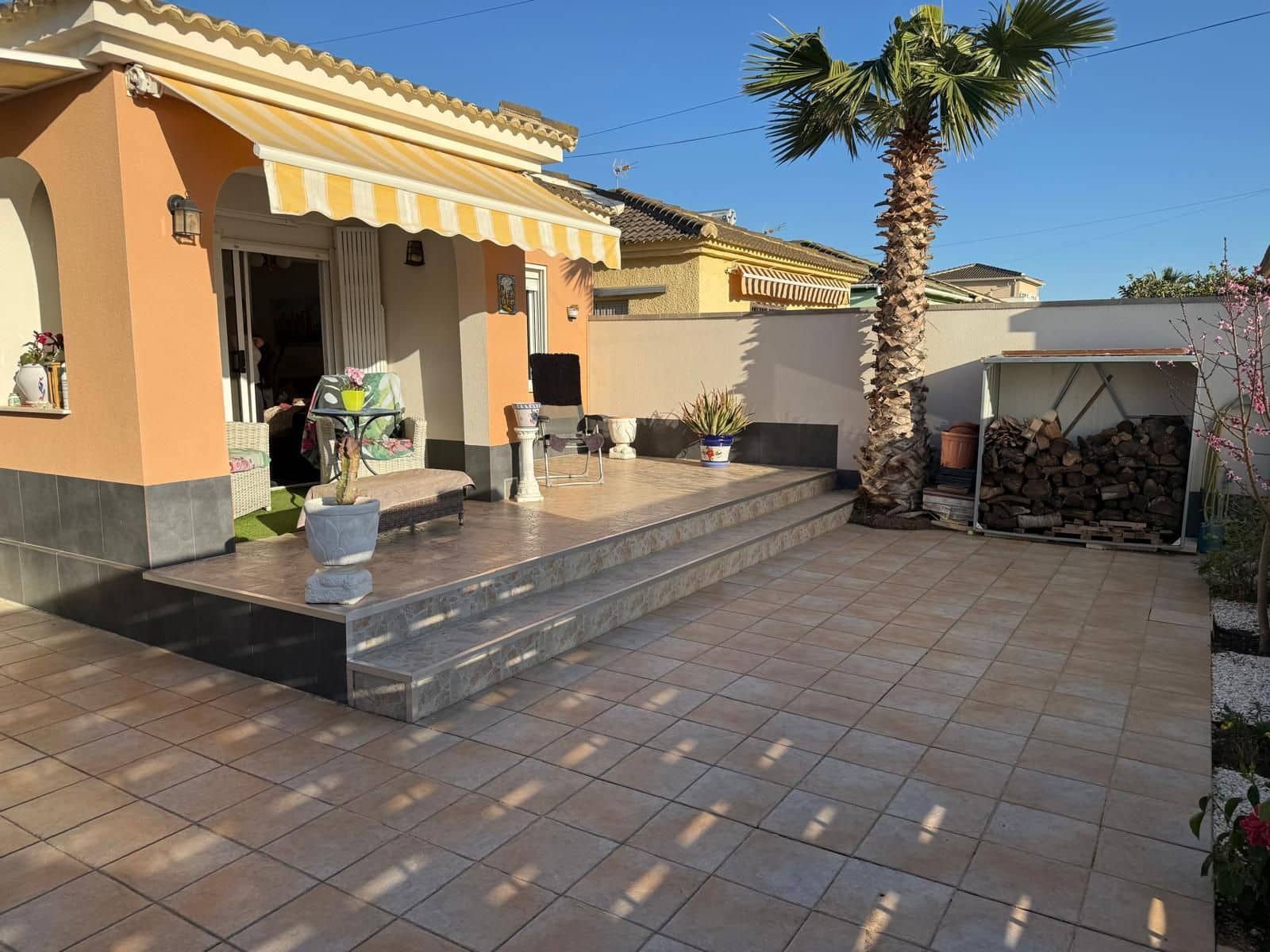 2 bedroom Villa for sale in Torrevieja with pool - € 285,000 (Ref: 9694848)