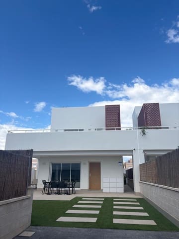 3 quarto Moradia para venda em Pilar de la Horadada com piscina garagem - 549 900 € (Ref: 9772749)