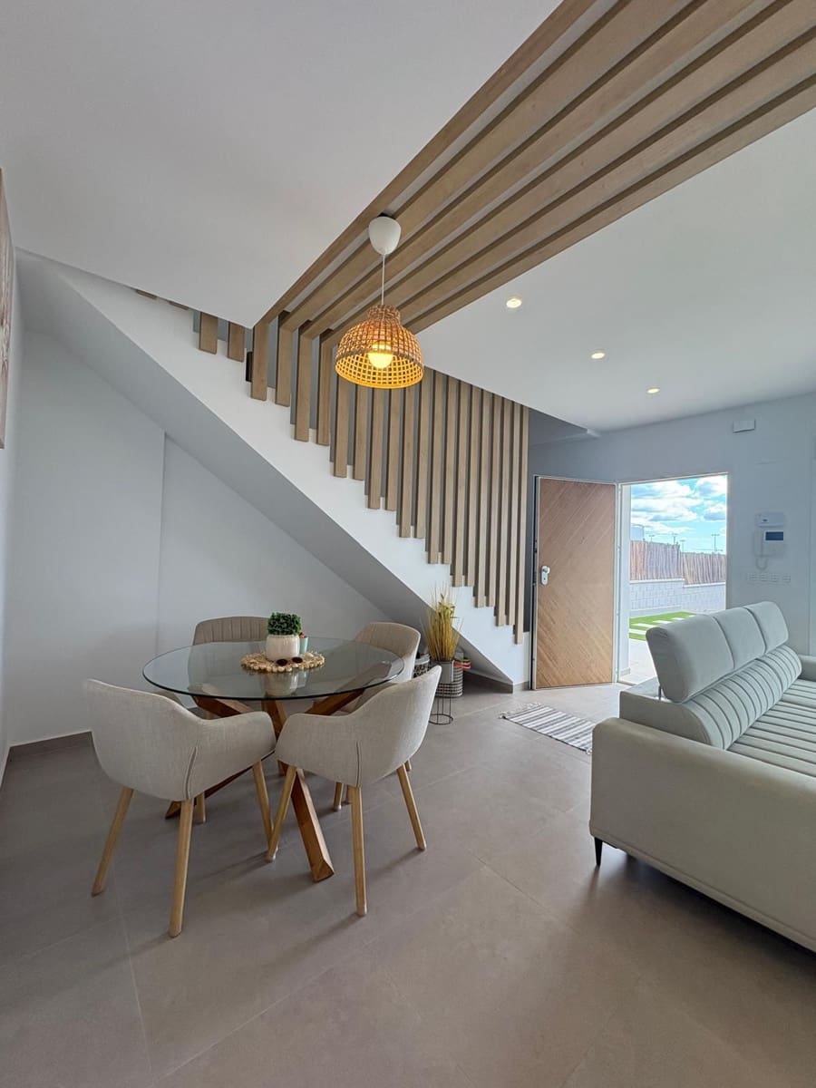 3 bedroom Villa for sale in Pilar de la Horadada with pool garage - € 549,900 (Ref: 9772749)