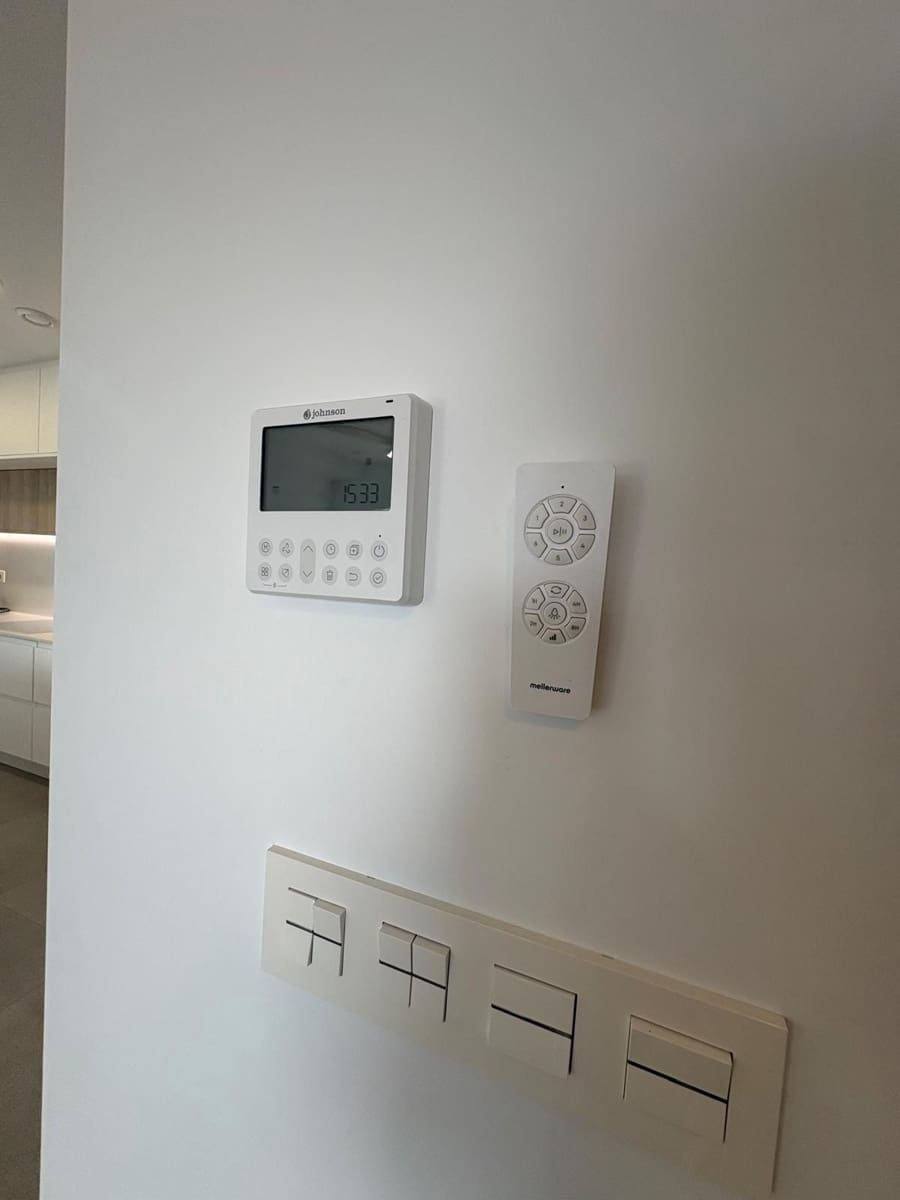 3 bedroom Villa for sale in Pilar de la Horadada with pool garage - € 549,900 (Ref: 9772749)