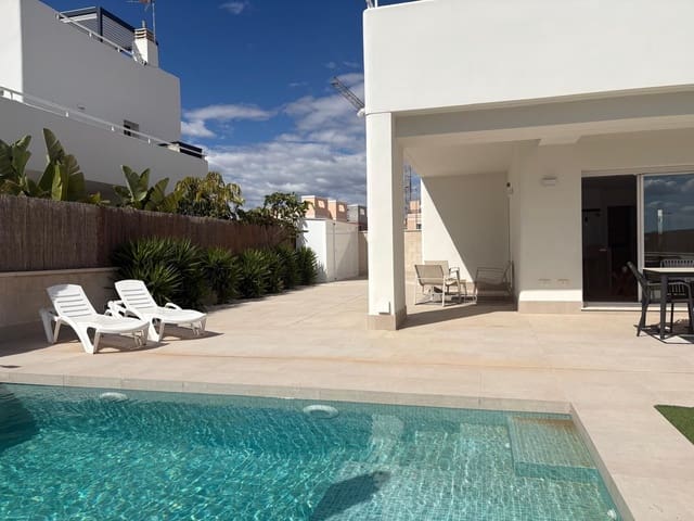 3 quarto Moradia para venda em Pilar de la Horadada com piscina garagem - 549 900 € (Ref: 9772749)